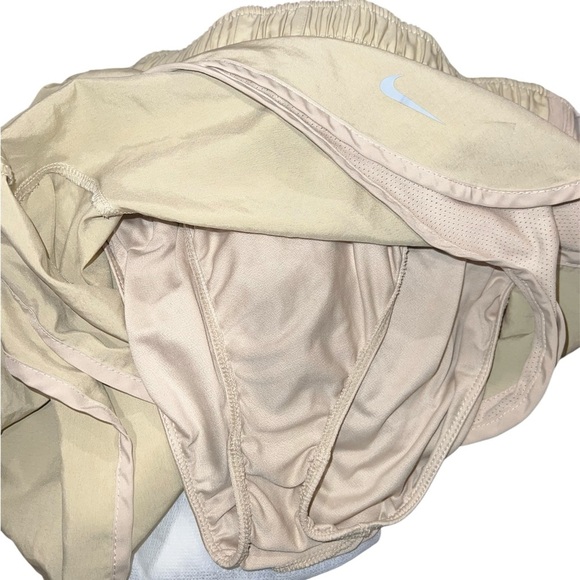 Nike Women's Cream Athletic Shorts - Picture 3 of 6